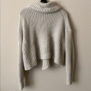 Turtle neck cream sweater